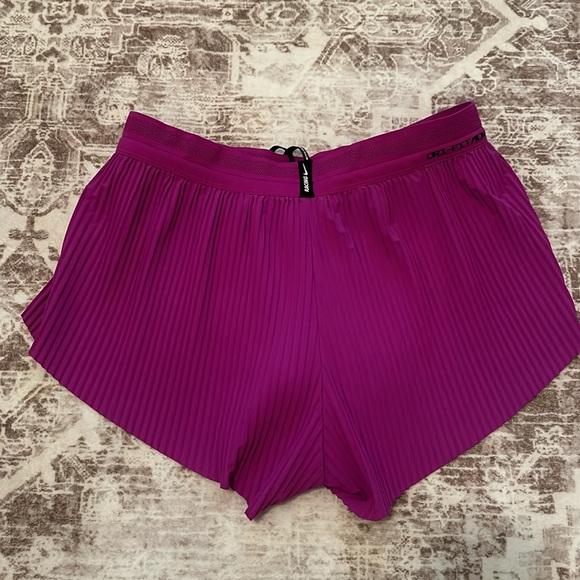 Nike running shorts - Picture 4 of 4